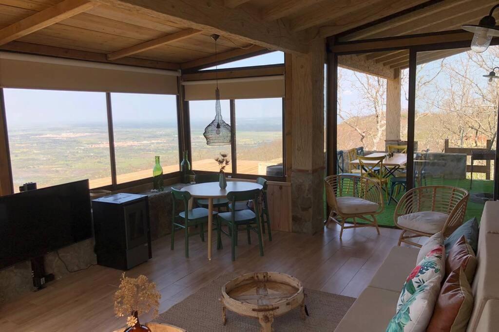 Vuelos de Montaña l Montánchez Exterior foto